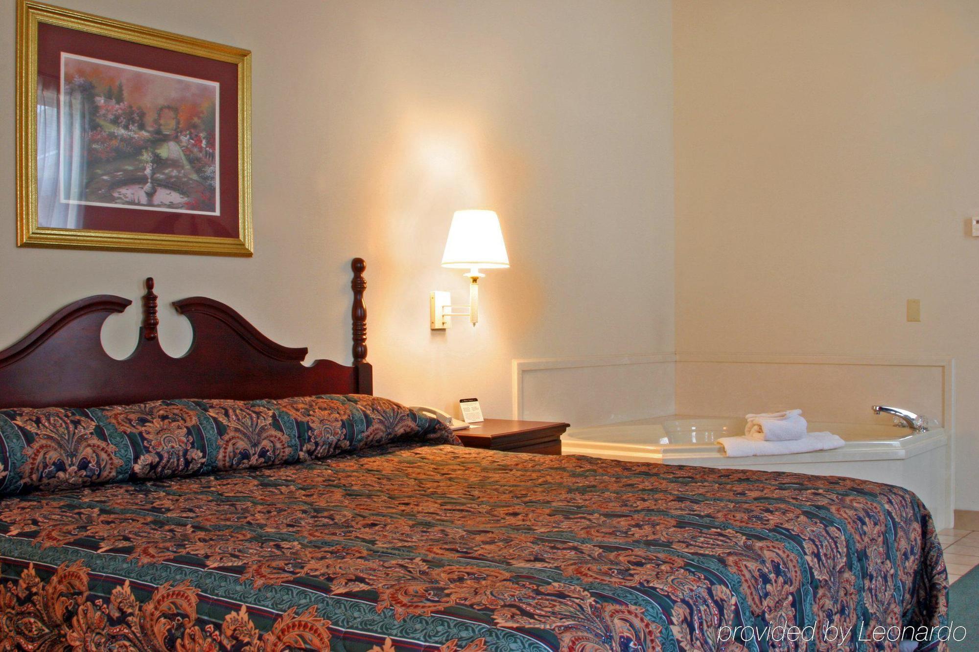 Collins Inn & Suites Pokój zdjęcie